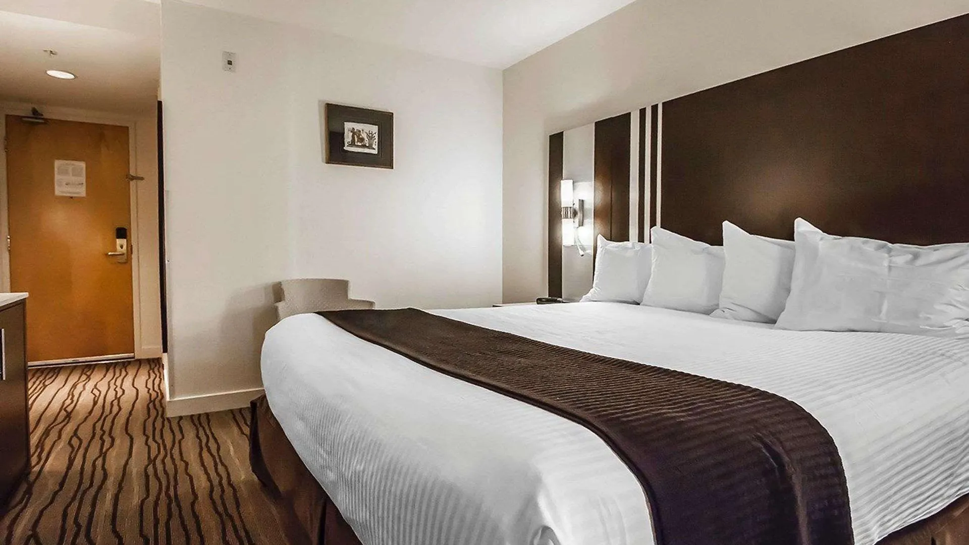 Quality Hotel Airport South Richmond