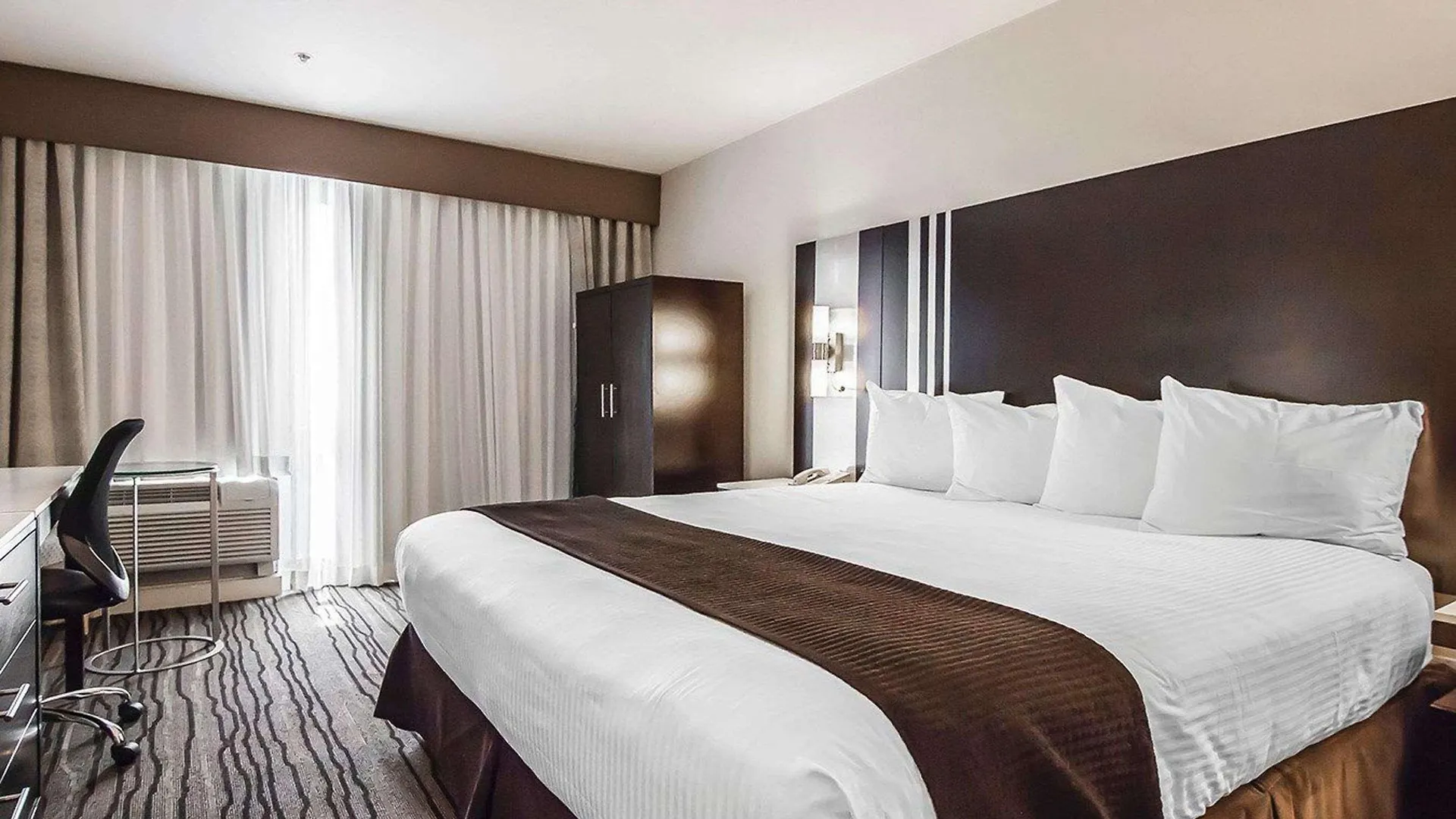 Quality Hotel Airport South Richmond