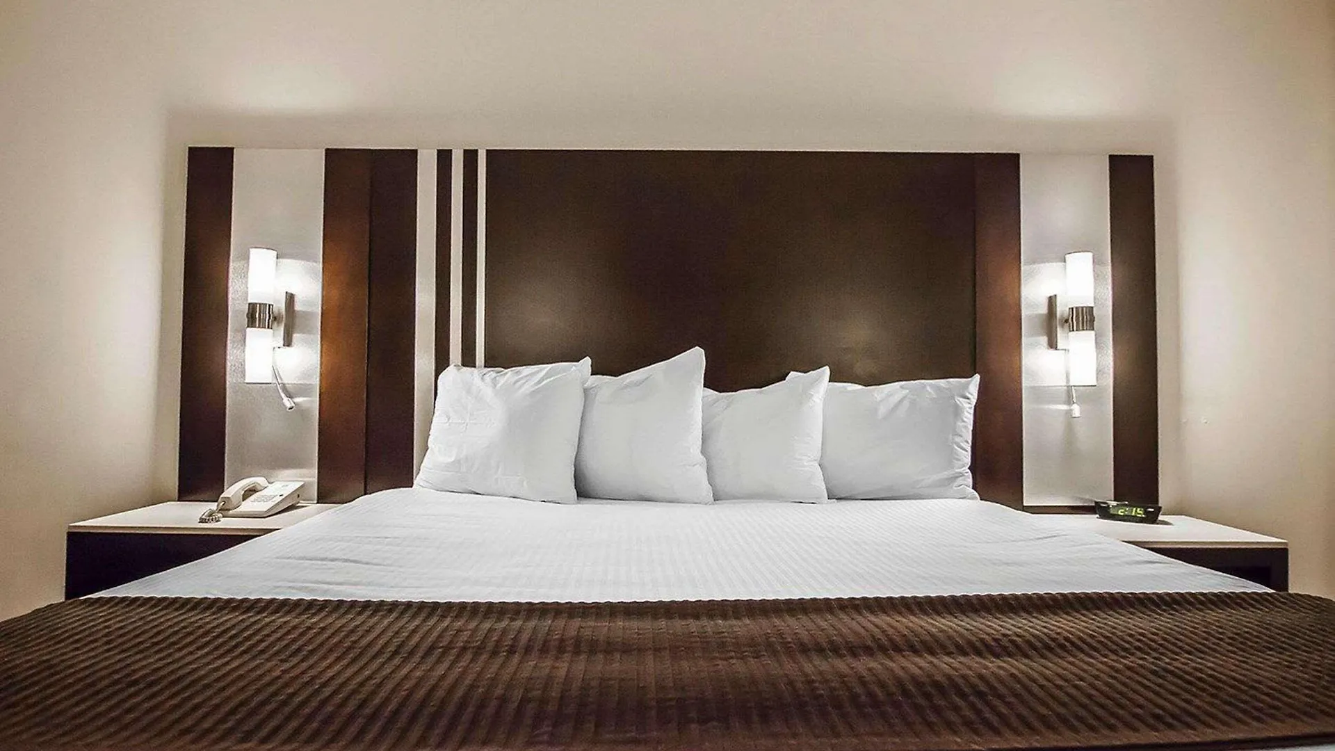 Quality Hotel Airport South Richmond