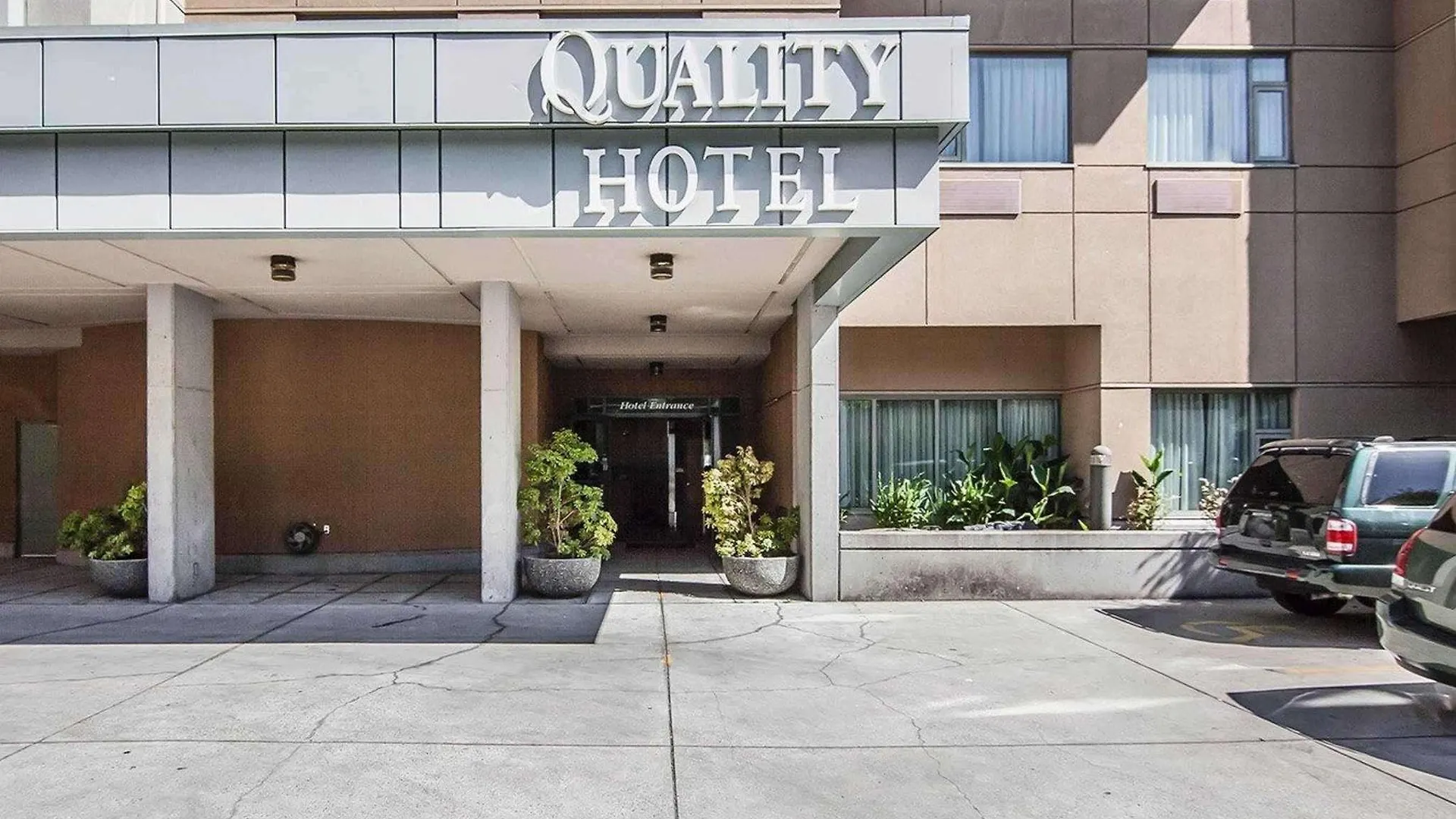 Quality Hotel Airport South Richmond