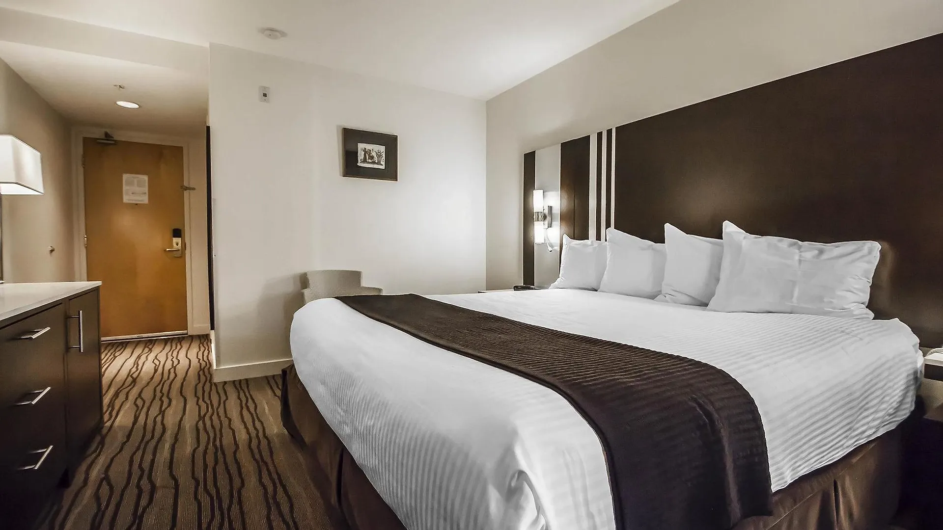 Quality Hotel Airport South Richmond