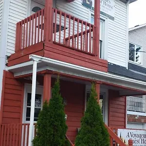 Bed and breakfast A Voyageur's ***