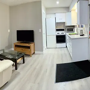 Homey Studio, Individual Entrance, Near Yvr Apartment