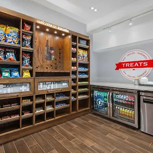 Hotel Hampton & By Hilton Downtown ***