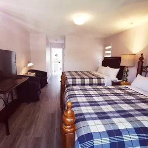 Bed Yvr Homestay